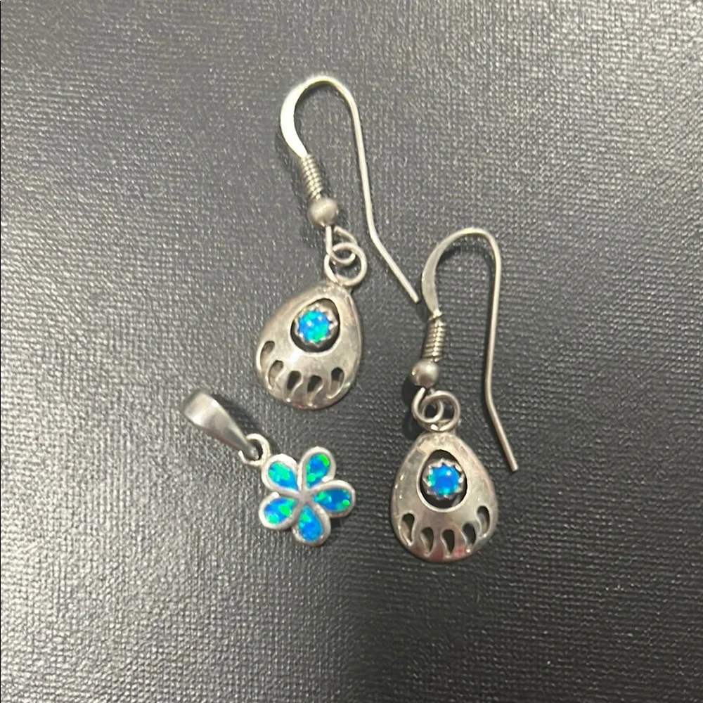 Elegant Fire Opal Silver Jewelry Set - Picture 4 of 4